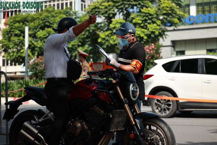 Hà Nội lập 6 tổ liên ngành kiểm soát chặt người ra đường không có lý do - Ảnh 5.
