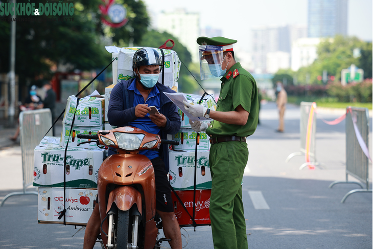Hà Nội lập 6 tổ liên ngành kiểm soát chặt người ra đường không có lý do - Ảnh 8.