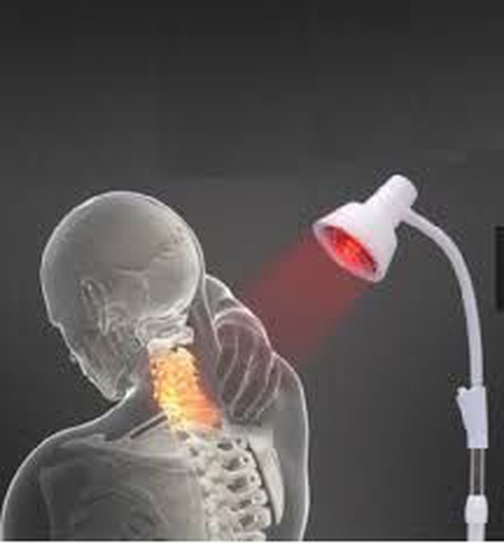 Sử dụng đèn hồng ngoại chữa bệnh cơ xương khớp thế nào? - Ảnh 2. Sử dụng đèn hồng ngoại chữa bệnh cơ xương khớp thế nào? - Ảnh 2.