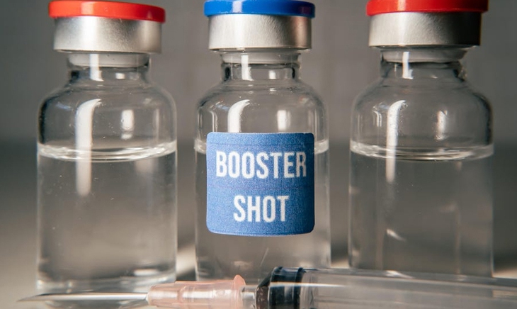 Mỹ hé lộ kế hoạch tiêm vaccine ngừa COVID-19 tăng cường, Biden đứng trước nguy cơ bị chỉ trích toàn cầu - Ảnh 1.