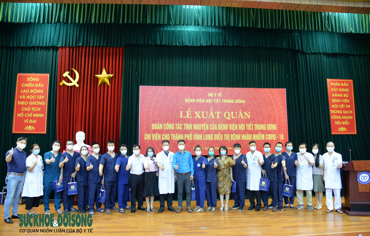 Bác sĩ, điều dưỡng BV Nội tiết TW "tiến vào" Vĩnh Long chống dịch - Ảnh 4. Bác sĩ, điều dưỡng BV Nội tiết TW "tiến vào" Vĩnh Long chống dịch - Ảnh 4.