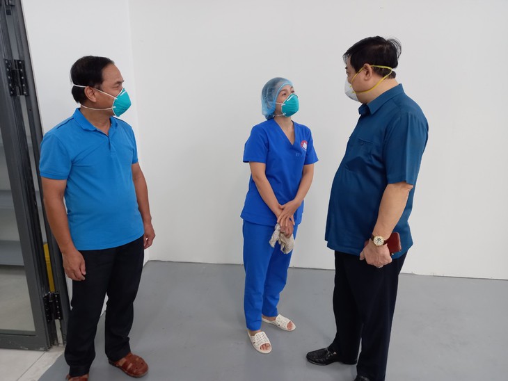 Trung tâm Hồi sức COVID-19 BV Trung ương Huế tại TP.HCM khắc phục hậu quả mưa lớn để đón bệnh nhân - Ảnh 3.