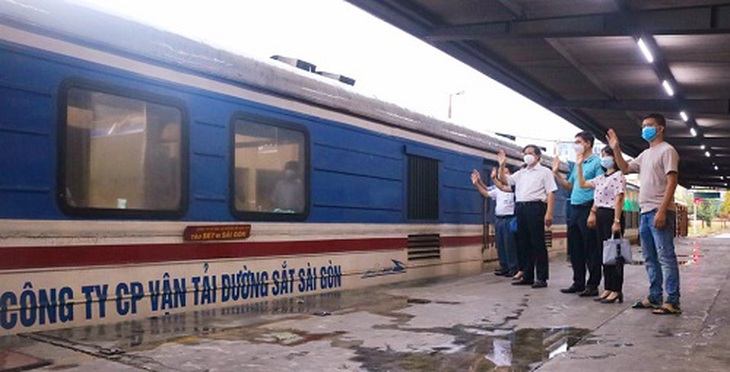 Đoàn quân áo trắng Bạch Mai tiếp tục lên đường Nam tiến - Ảnh 2.