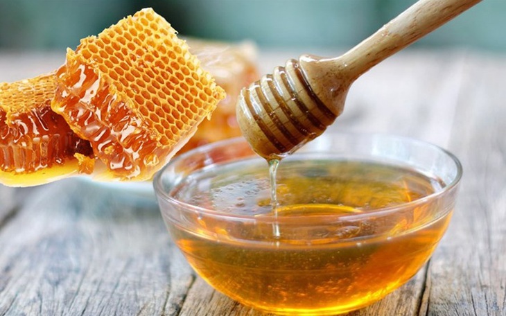 Hô biến môi khô nẻ trở nên căng mọng nhờ cách này