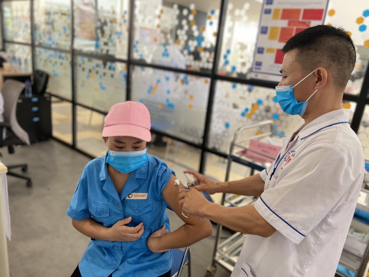 Quảng Ninh hoàn thành tiêm 80.000 liều vaccine Vero Cell, không xảy ra sự cố bất thường - Ảnh 3. Quảng Ninh hoàn thành tiêm 80.000 liều vaccine Vero Cell, không xảy ra sự cố bất thường - Ảnh 3.