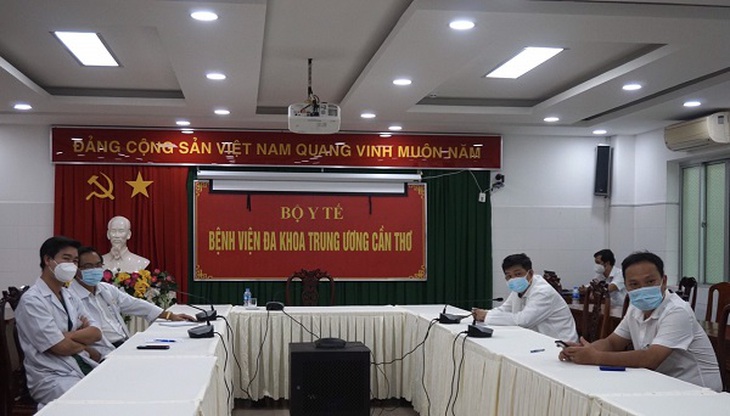 Thai phụ mắc COVID-19 được cứu sống bằng kỹ thuật ECMO - Ảnh 1.