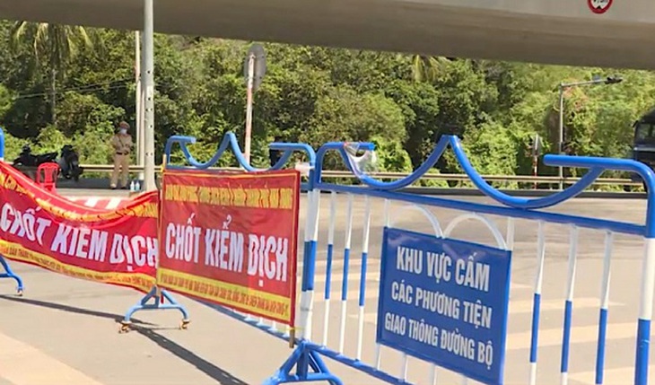 Khánh Hòa: Tiêm mũi 2 vaccine ngừa COVID-19 sau 14 ngày, được qua chốt/trạm kiểm soát liên huyện - Ảnh 2. Khánh Hòa: Tiêm mũi 2 vaccine ngừa COVID-19 sau 14 ngày, được qua chốt/trạm kiểm soát liên huyện - Ảnh 2.