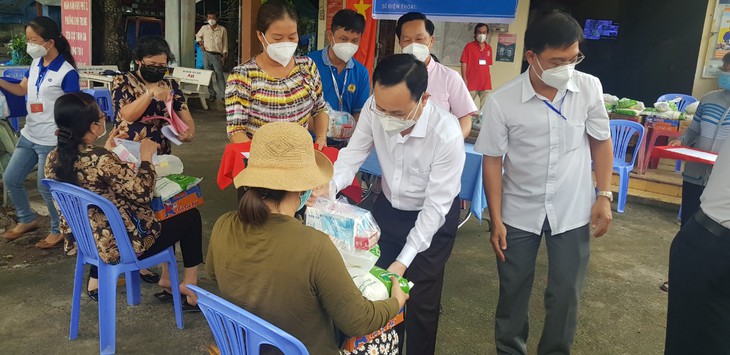 TP.Thủ Đức có các điểm an sinh xã hội khẩn cấp để hỗ trợ người khó khăn vượt đại dịch - Ảnh 1.