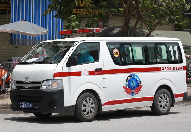 Hà Nội: Gấp rút đưa F1 đi cách ly từ chung cư HH4C Linh Đàm sau khi phát hiện 13 ca nhiễm mới - Ảnh 12. Hà Nội: Gấp rút đưa F1 đi cách ly từ chung cư HH4C Linh Đàm sau khi phát hiện 13 ca nhiễm mới - Ảnh 12.