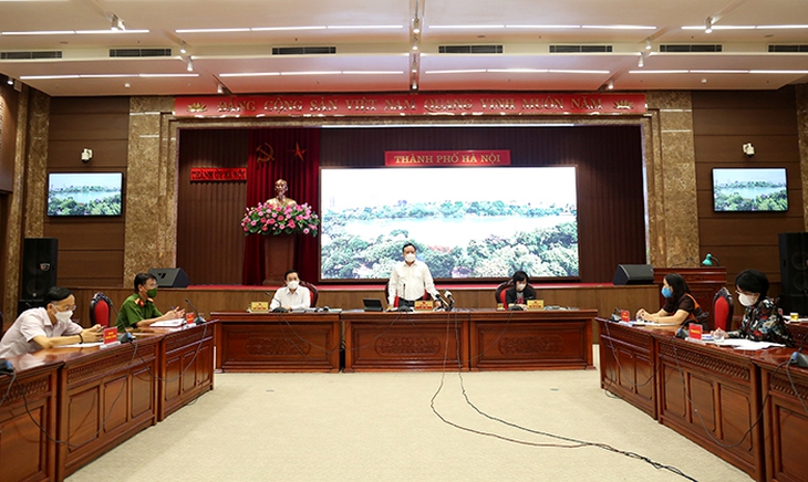 Hà Nội tập trung mọi nguồn lực, tận dụng "thời gian vàng" để xét nghiệm bóc tách F0 - Ảnh 3. Hà Nội tập trung mọi nguồn lực, tận dụng "thời gian vàng" để xét nghiệm bóc tách F0 - Ảnh 3.