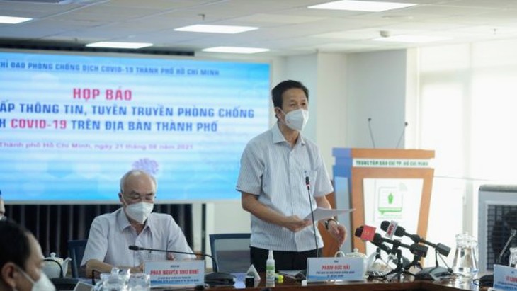 TP.HCM: Mong người dân thắt lưng buộc bụng cùng thành phố vượt qua đại dịch - Ảnh 2. TP.HCM: Mong người dân thắt lưng buộc bụng cùng thành phố vượt qua đại dịch - Ảnh 2.