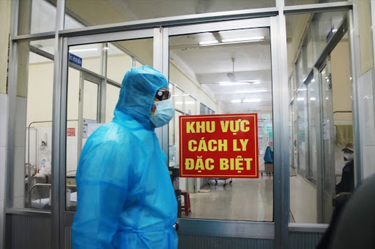 Sáng 6/11: Còn 420 bệnh nhân COVID-19 nặng phải thở máy, ECMO; Bao nhiêu xã, phường ở cấp độ 4 về dịch? - Ảnh 1. Sáng 6/11: Còn 420 bệnh nhân COVID-19 nặng phải thở máy, ECMO; Bao nhiêu xã, phường ở cấp độ 4 về dịch? - Ảnh 1.