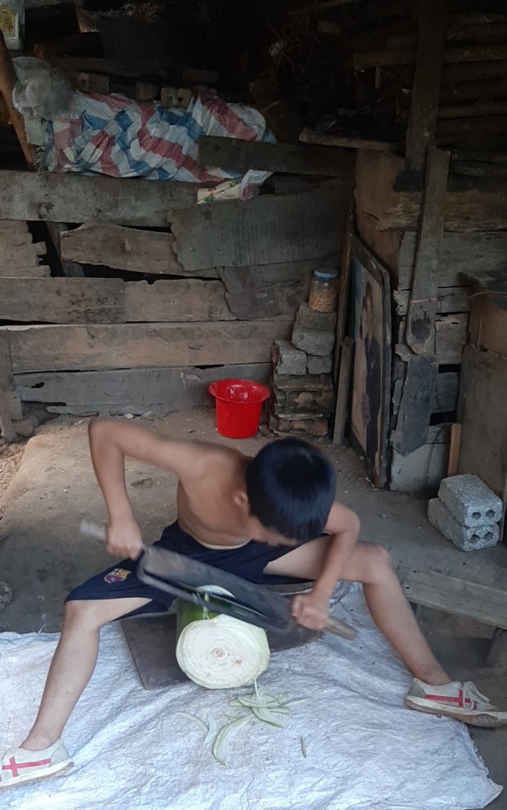 Mẹ bị u não, bố không thể đi lại bình thường, con có nguy cơ nghỉ học giữ chừng khi năm học mới sắp bắt đầu - Ảnh 3.