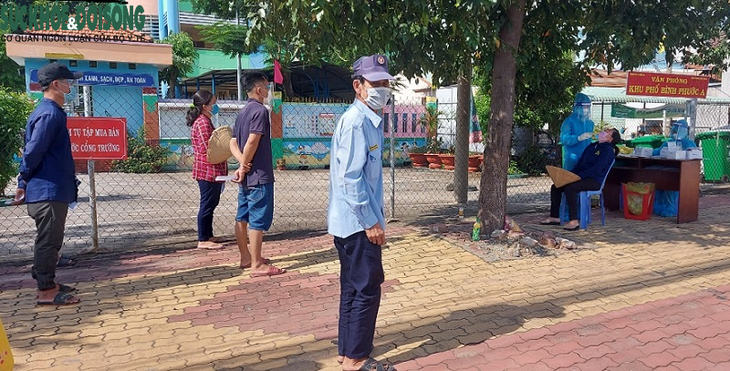Ngày đầu "đóng băng" Thuận An, Bình Dương - Ảnh 1.
