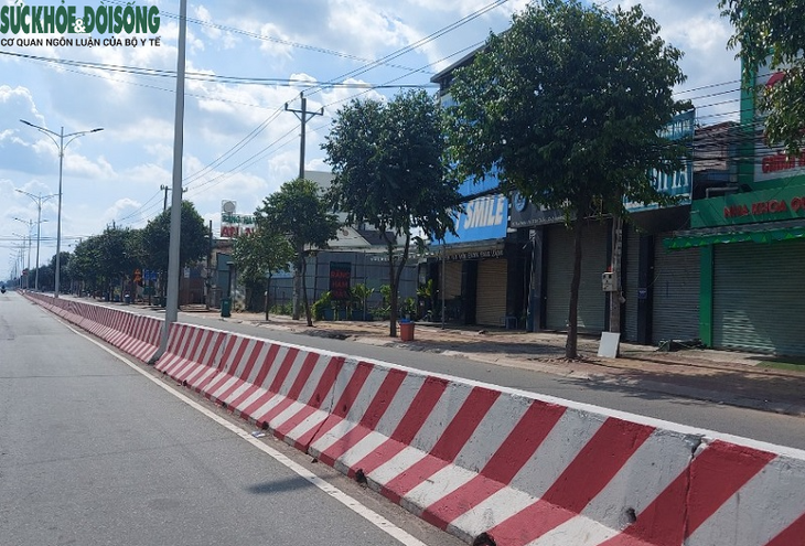 Ngày đầu "đóng băng" Thuận An, Bình Dương - Ảnh 2.