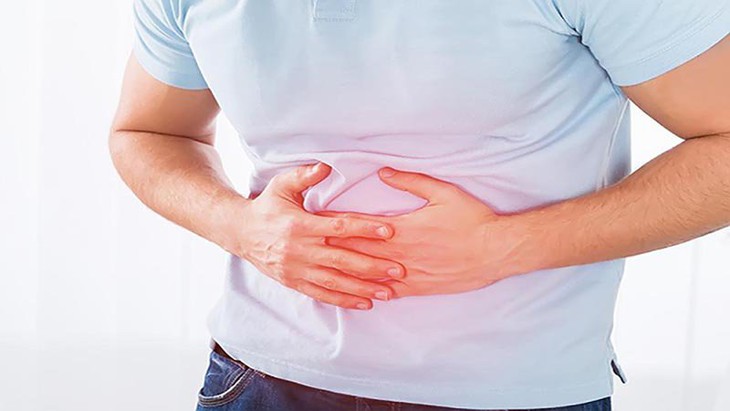 Sỏi thận gây đau ở vùng hố thắt lưng một bên, lan ra phía trước, xuống dưới. Sỏi thận gây đau ở vùng hố thắt lưng một bên, lan ra phía trước, xuống dưới.