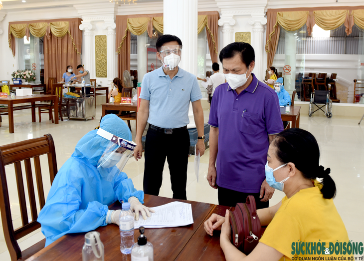 Nghệ An triển khai tiêm hơn 18 ngàn liều vaccine COVID-19  - Ảnh 5.