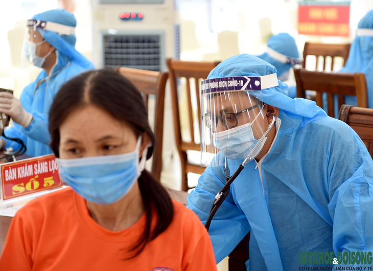 Nghệ An triển khai tiêm hơn 18 ngàn liều vaccine COVID-19  - Ảnh 9.