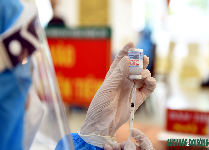 Nghệ An triển khai tiêm hơn 18 ngàn liều vaccine COVID-19  - Ảnh 13.