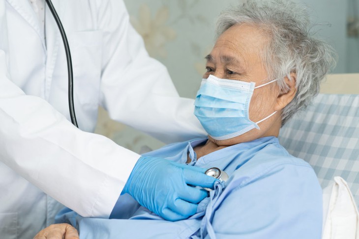 Bệnh nhân ghép tạng được bảo vệ tối đa khi tiêm vaccine COVID-19 - ảnh 2