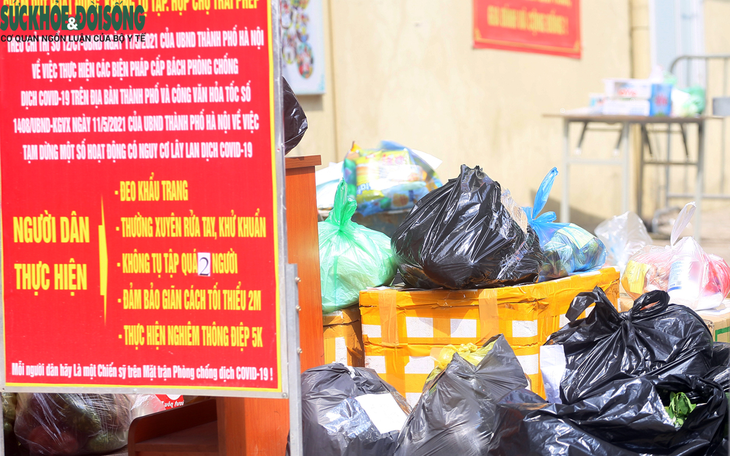 Hà Nội: Xuất hiện thêm loạt ca mắc mới, nhiều ngõ trên đường Nguyễn Trãi được thắt chặt - Ảnh 8. Hà Nội: Xuất hiện thêm loạt ca mắc mới, nhiều ngõ trên đường Nguyễn Trãi được thắt chặt - Ảnh 8.