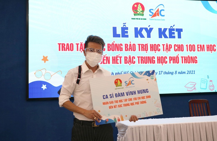 Đàm Vĩnh Hưng chiếm spotling bằng âm nhạc, từ thiện trong mùa dịch - Ảnh 7.