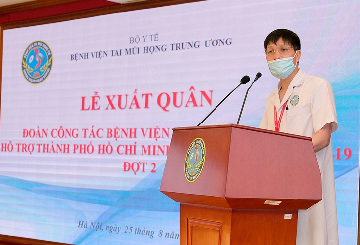 Các "chiến sĩ" Bệnh viện Tai Mũi Họng TW lần 2 vào Trung tâm hồi sức tích cực COVID-19 - Ảnh 2.