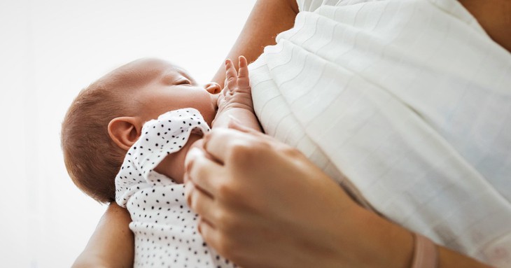 Mẹ tiêm vaccine ngừa COVID -19 có thể truyền kháng thể cho con qua sữa - Ảnh 3. Mẹ tiêm vaccine ngừa COVID -19 có thể truyền kháng thể cho con qua sữa - Ảnh 3.