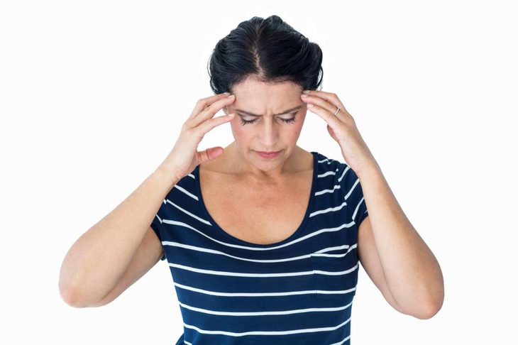 Đối phó với những cơn đau đầu tuổi hoàng hôn - Ảnh 2.