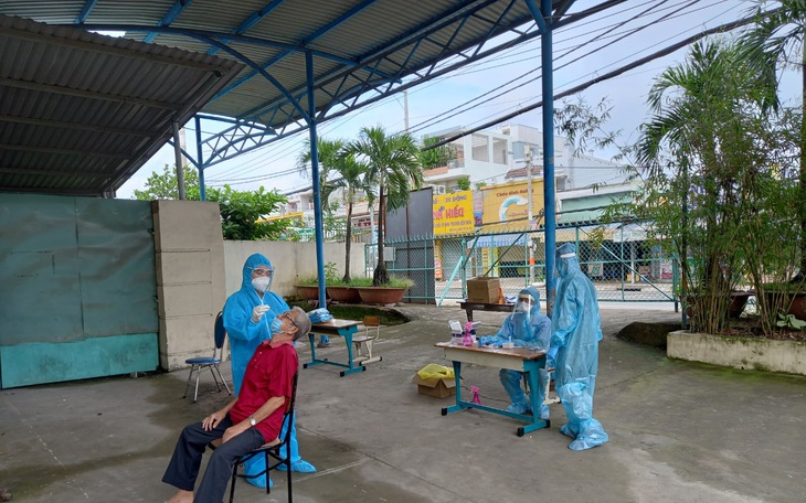 Hơn 400 Trạm Y tế lưu động chăm sóc, điều trị F0 ở TP.HCM