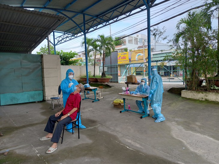Đưa hơn 400 Trạm Y tế lưu động vào chăm sóc, điều trị F0 ở TP.HCM - Ảnh 2. Đưa hơn 400 Trạm Y tế lưu động vào chăm sóc, điều trị F0 ở TP.HCM - Ảnh 2.