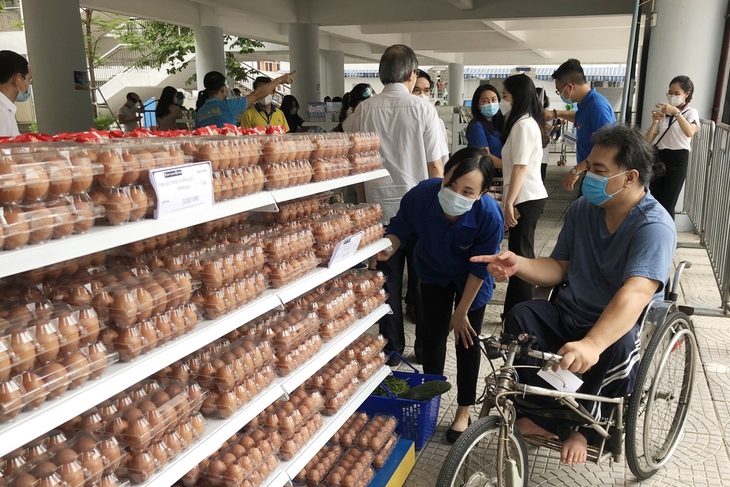 Chủ tịch Chu Ngọc Anh: Đảm bảo tuyệt đối Quốc khánh 2/9 khi dịch COVID-19 diễn biến phức tạp - Ảnh 3. Chủ tịch Chu Ngọc Anh: Đảm bảo tuyệt đối Quốc khánh 2/9 khi dịch COVID-19 diễn biến phức tạp - Ảnh 3.