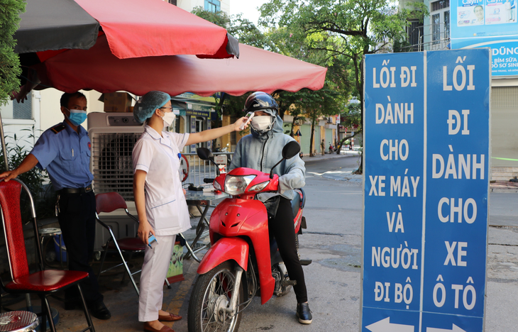 BVĐK Hà Đông nói gì về giá test nhanh COVID-19? - Ảnh 1.