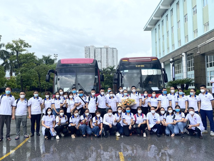 Y bác sĩ Bệnh viện K vào TP HCM chống dịch COVID-19: "Chiến thắng mới về" - Ảnh 3.