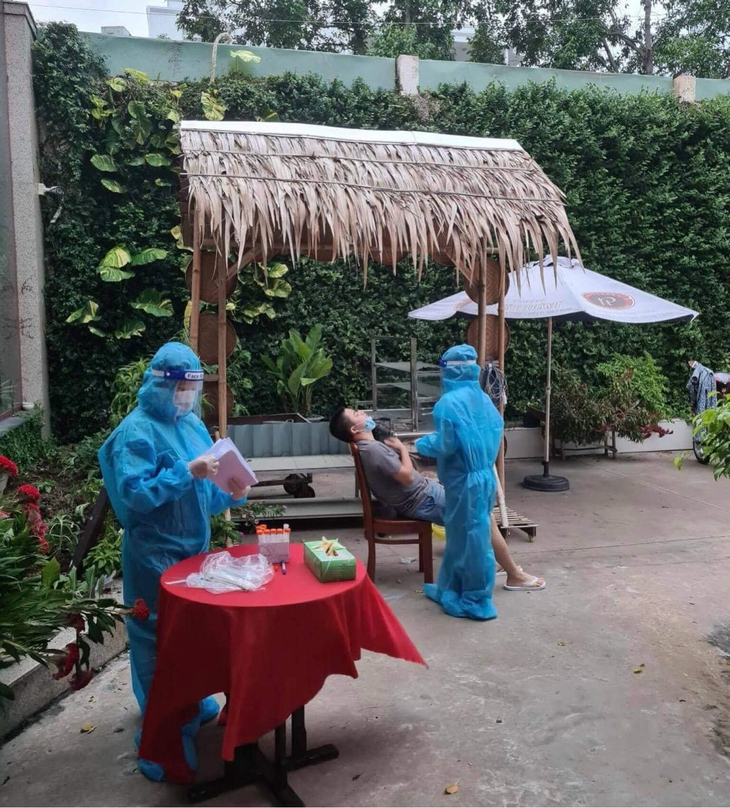 Lấy mẫu xét nghiệm PCR tại Đồng Tháp