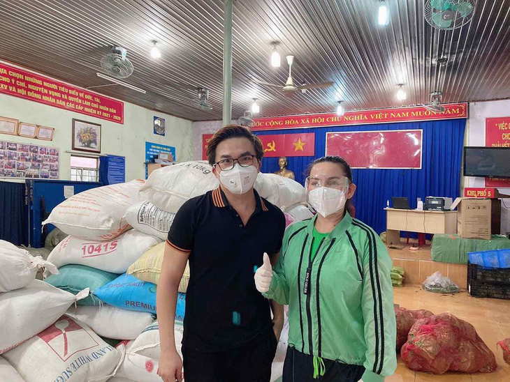 Phi Nhung mắc COVID-19, đang điều trị ở đâu, tình trạng thế nào? - Ảnh 3.