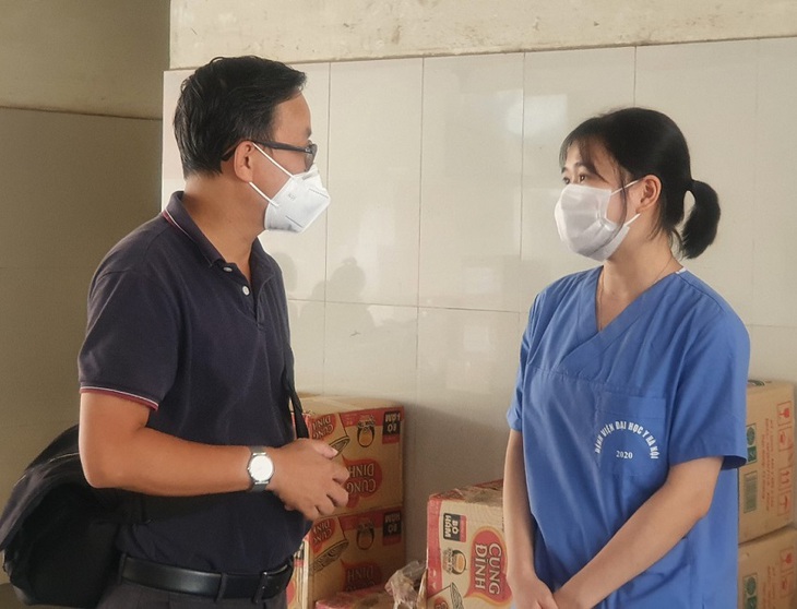 Bác sĩ nội trú trẻ đất Thủ - Ảnh 1. Bác sĩ nội trú trẻ đất Thủ - Ảnh 1.