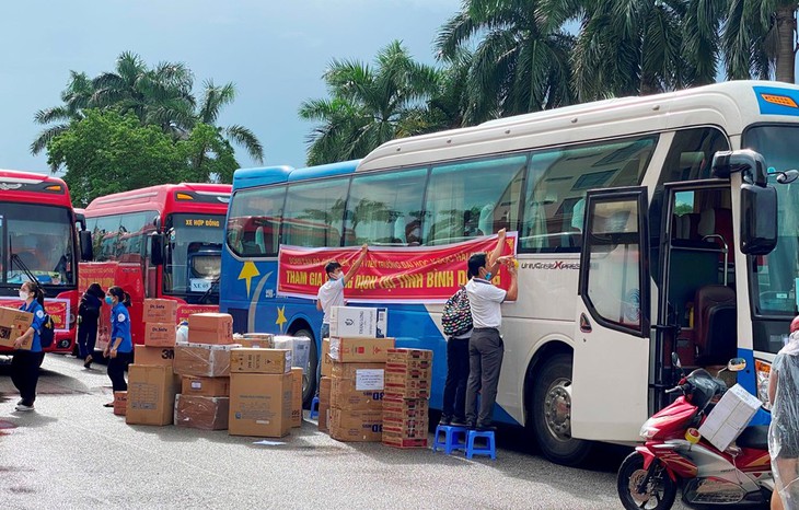 Hơn trăm cán bộ, sinh viên ngành y Hải Phòng vào Bình Dương chống dịch - Ảnh 1.