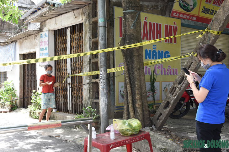 TP Vinh cung ứng lương thực, thực phẩm đến từng nhà dân - Ảnh 5.
