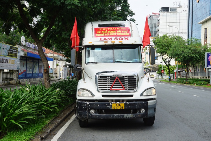 Gạo, tép khô, nước mắm… từ quê lúa Thái Bình vào tâm dịch TP.HCM - Ảnh 4.
