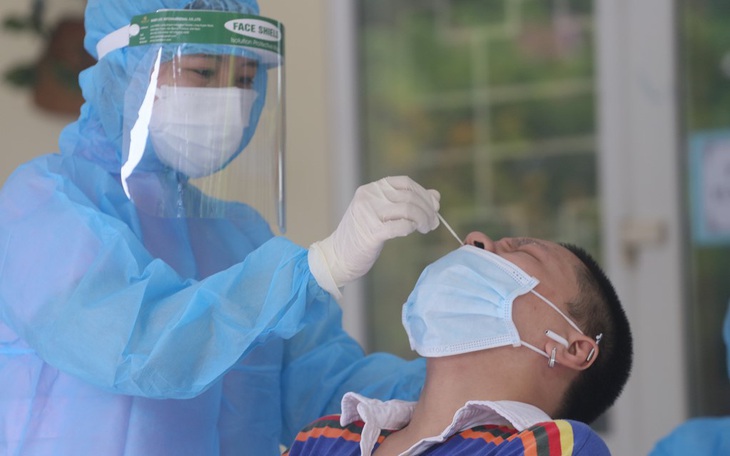 Hà Nội có kịch bản gì để xét nghiệm sàng lọc F0 trước khi hết giãn cách xã hội?