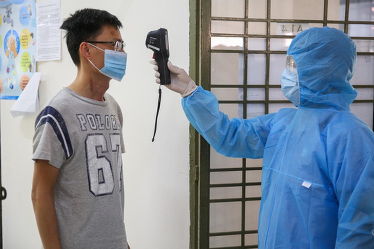 Nếu phát hiện các dấu hiệu chuyển nặng hoặc nguy kịch như đã hướng dẫn hay liên hệ ngay với nhân viên y tế địa phương Nếu phát hiện các dấu hiệu chuyển nặng hoặc nguy kịch như đã hướng dẫn hay liên hệ ngay với nhân viên y tế địa phương