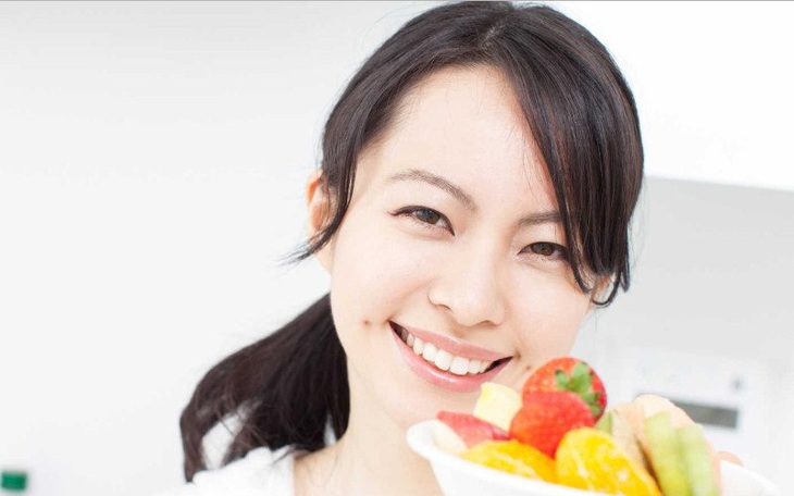 Ăn kiêng sau sinh theo kinh nghiệm dân gian có tốt không?
