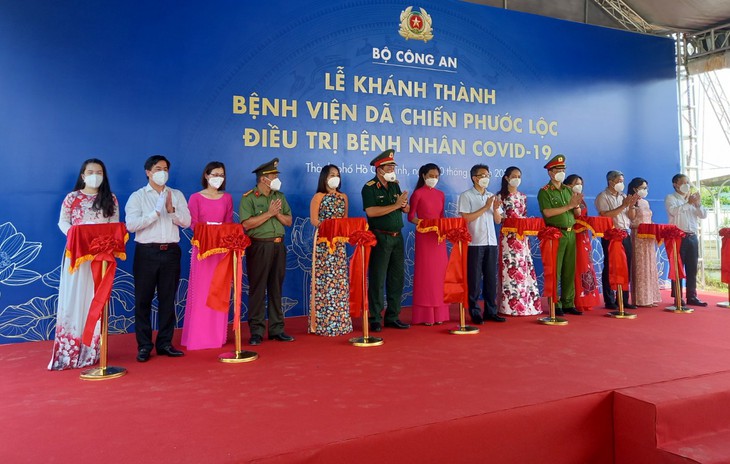 Phó thủ tướng Vũ Đức Đam: “Thêm một bệnh viện là thêm niềm hy vọng, thêm niềm tin giữ lại rất nhiều cuộc sống…” - Ảnh 2. Phó thủ tướng Vũ Đức Đam: “Thêm một bệnh viện là thêm niềm hy vọng, thêm niềm tin giữ lại rất nhiều cuộc sống…” - Ảnh 2.