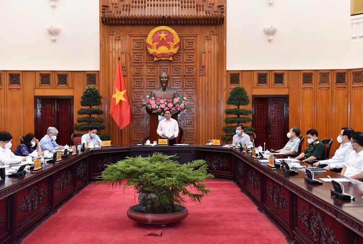 Thủ tướng phân công nhiệm vụ các thành viên Ban Chỉ đạo Quốc gia phòng, chống dịch COVID-19 - Ảnh 2.