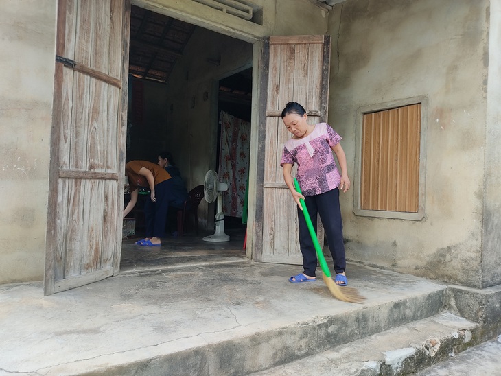 Nữ sinh nghèo có nguy cơ bỏ dở ước mơ vào giảng đường - Ảnh 5.