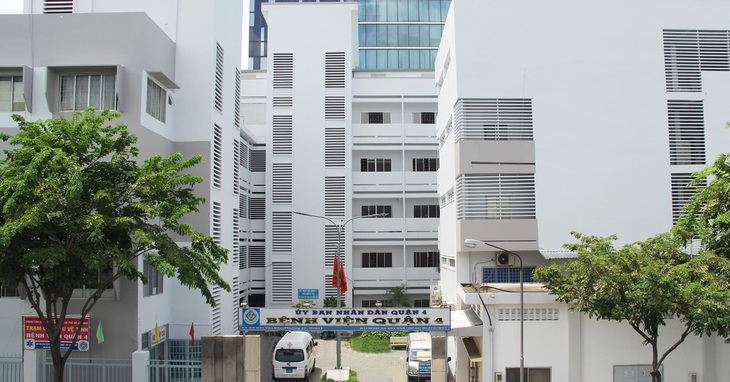 "Tách đôi" bệnh viện quận 4 để điều trị cho bệnh nhân COVID-19 - Ảnh 1. "Tách đôi" bệnh viện quận 4 để điều trị cho bệnh nhân COVID-19 - Ảnh 1.