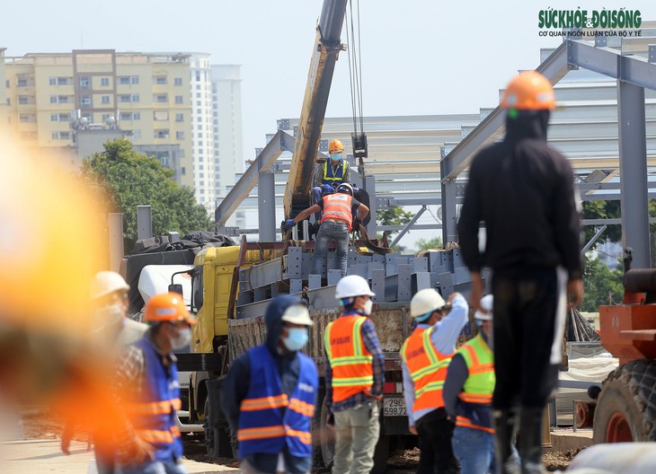 Hà Nội: Sau 10 ngày thi công "thần tốc", Bệnh viện dã chiến tại Hoàng Mai ra sao? - Ảnh 11.