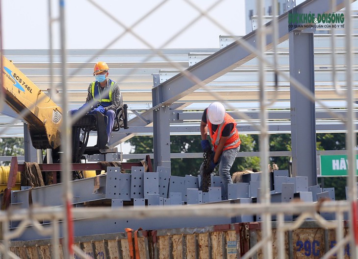 Hà Nội: Sau 10 ngày thi công "thần tốc", Bệnh viện dã chiến tại Hoàng Mai ra sao? - Ảnh 2.