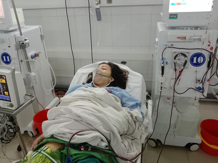 Sản phụ sau sinh hơn tháng chưa một lần gặp con, giờ nguy kịch vì biến chứng hậu sản - Ảnh 2.